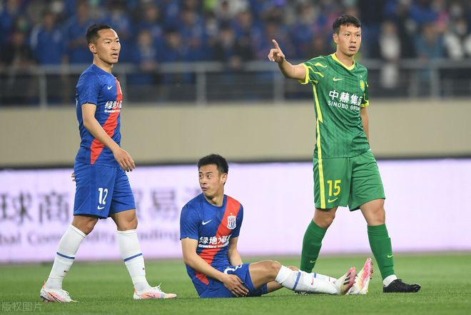 爱游戏登录注册通道多特蒙德遭遇争议判罚，裁判组回应：执法公正，市场行业品牌.的简单介绍