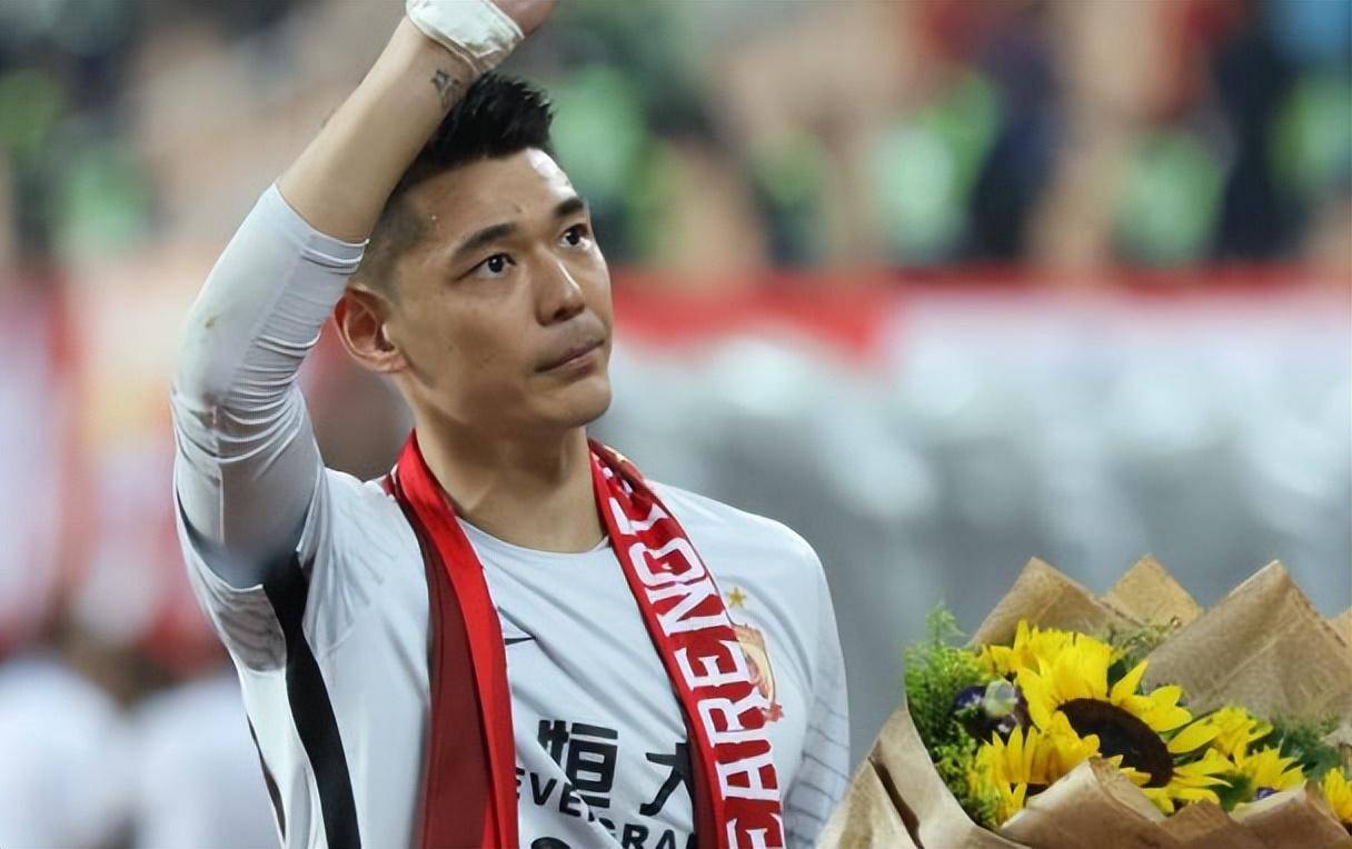 ayx官方正版入口官网亚冠训练课后走向成谜，门兴格拉德巴赫防线松动，值得警惕，纪律约束更严格的简单介绍