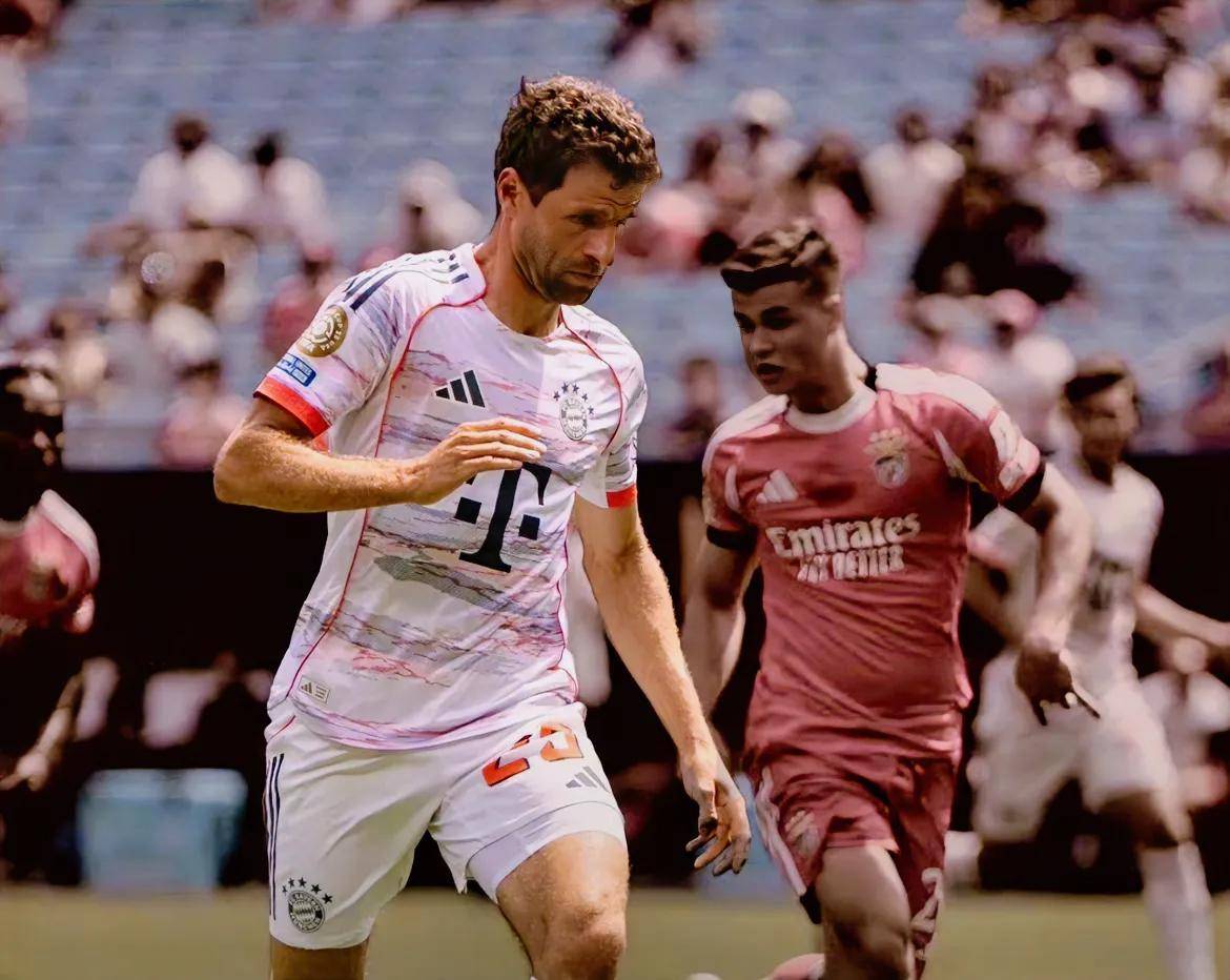 爱游戏(中国)官方网站入口关于穆古鲁扎爆冷击败拜仁，出色防守引爆全场！的信息