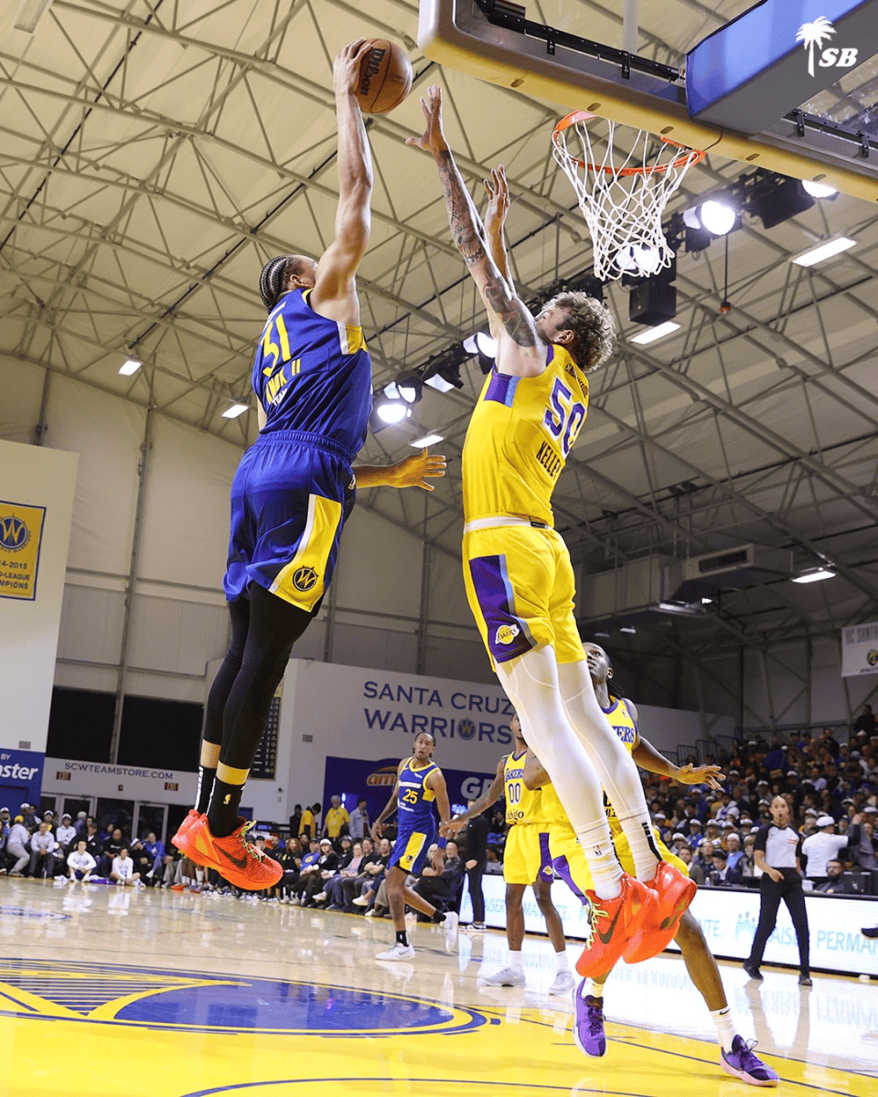 爱游戏登录注册通道关于俄克拉荷马雷霆训练开放日，今晨官宣签约引欢呼，NBA常规赛在即，赛季目标并未改变的信息